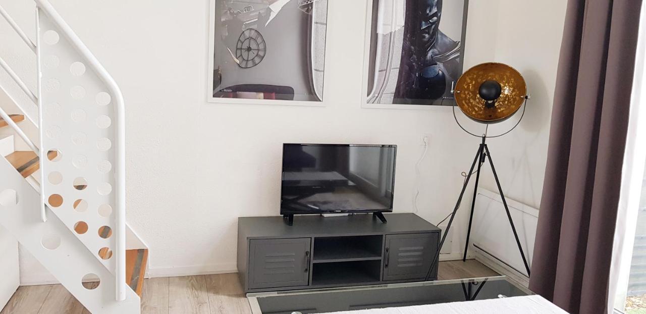 Appartement cinéma aux portes du Futuroscope Chasseneuil-du-Poitou Esterno foto